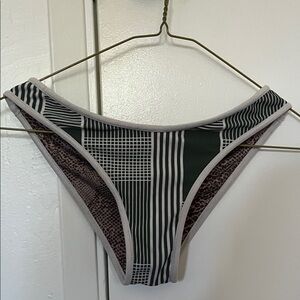 Acacia women’s S bikini bottom